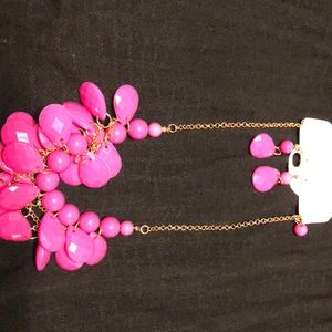 Necklace and earring set